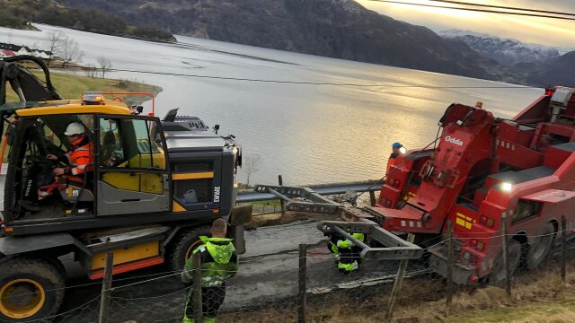 Ice Road Rescue