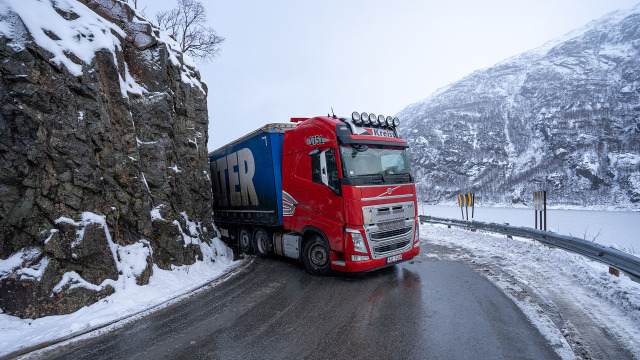 Ice Road Rescue