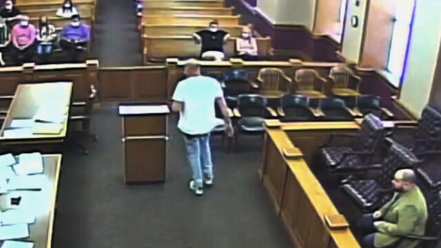 Watch Court Cam Top Five: Outrageous Escapes 4 S4 E38 | DIRECTV