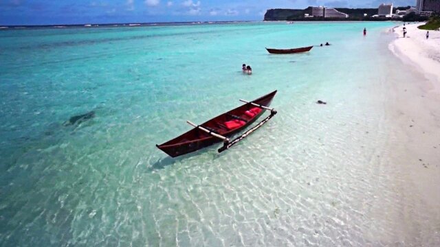 Beachfront Bargain Hunt