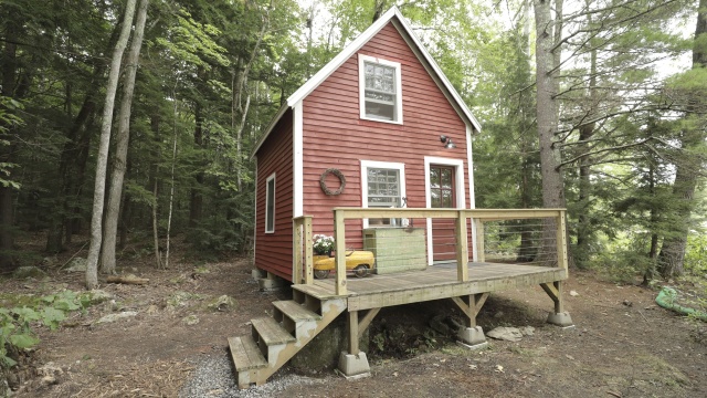 Maine Cabin Masters