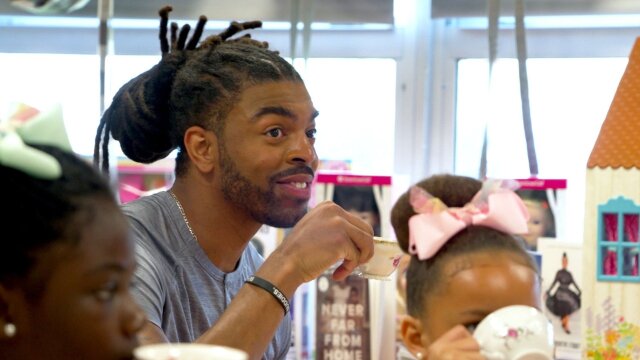Harlem Globetrotters: Play It Forward