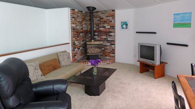 Beachfront Bargain Hunt