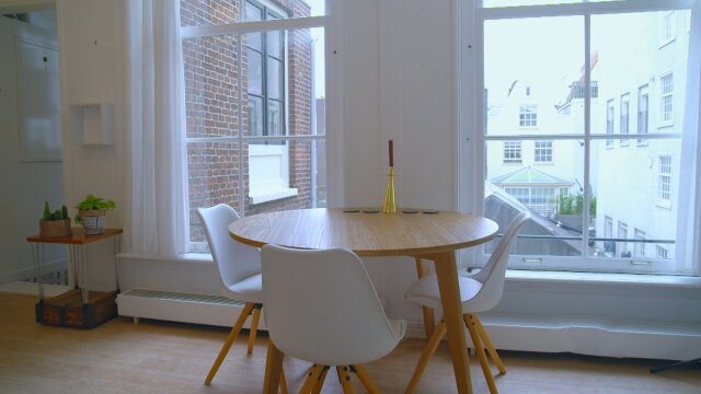 House Hunters International