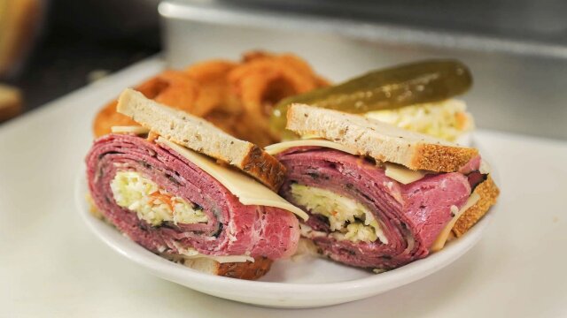 Diners, Drive-Ins and Dives