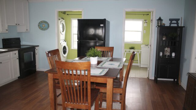 Beachfront Bargain Hunt