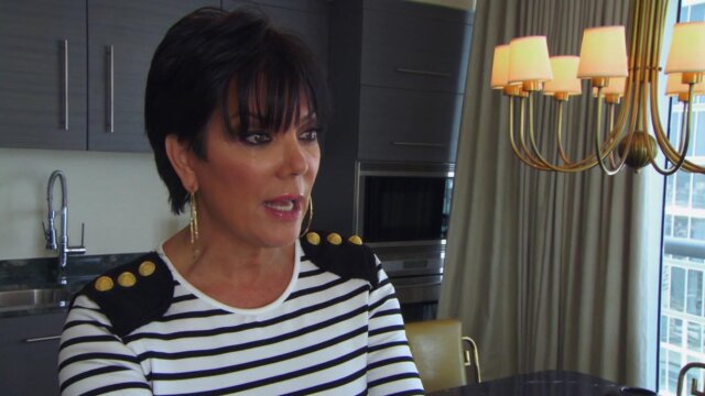 Kourtney & Khloé Take Miami