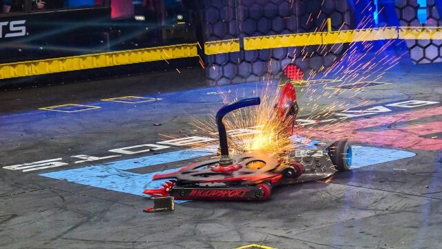 BattleBots: Bounty Hunters