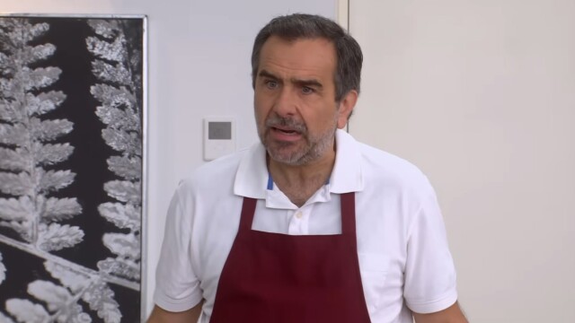 Al fondo hay sitio