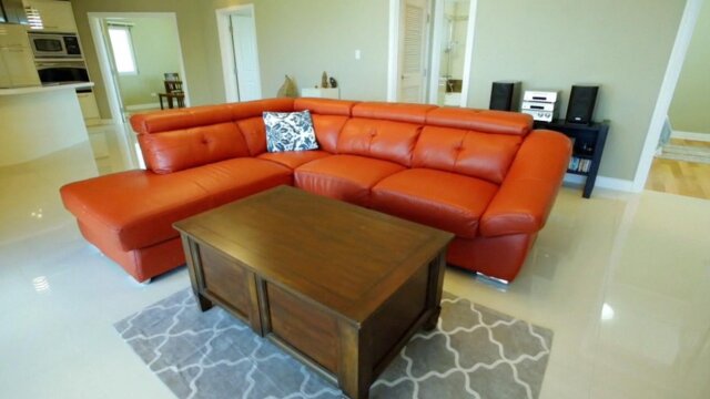 Beachfront Bargain Hunt