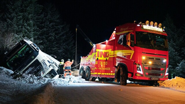 Ice Road Rescue