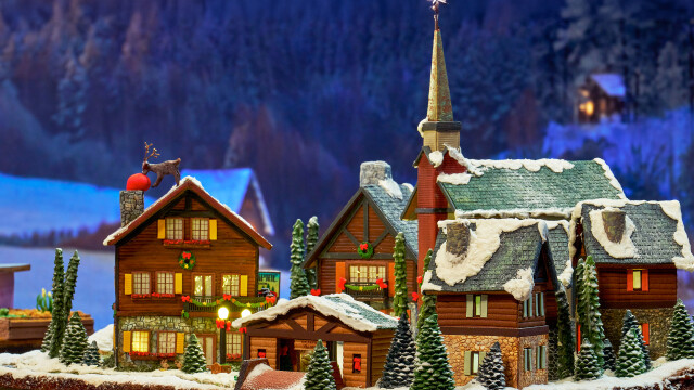 Gingerbread Land: The Biggest Little Holiday Competition