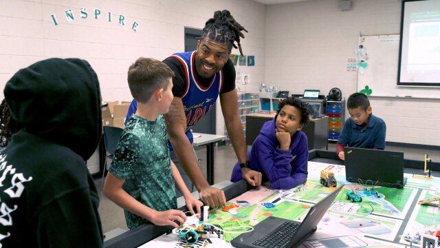 Harlem Globetrotters: Play It Forward