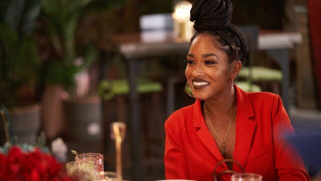Watch Sweet Life: Los Angeles A Seat at the Table S1 E4 | DIRECTV