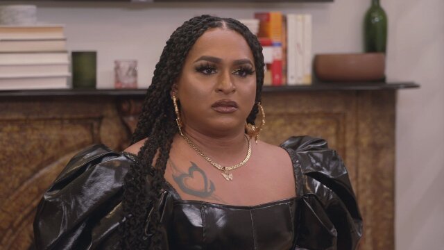 Help! I'm in a Secret Relationship!