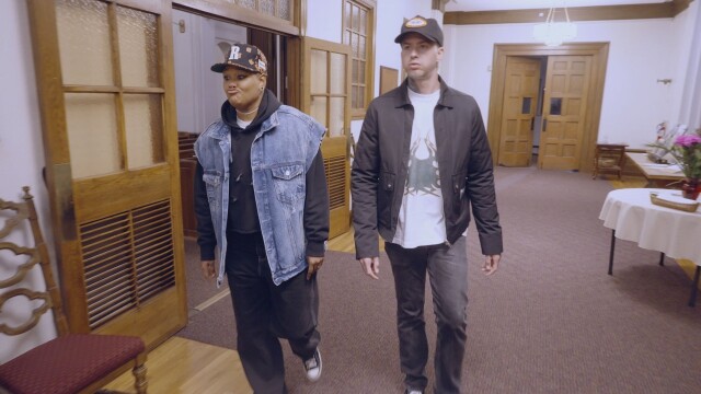 Help! I'm in a Secret Relationship!