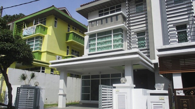 House Hunters International