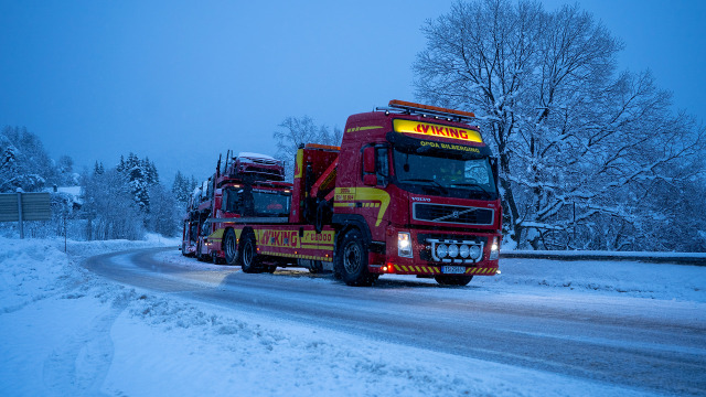 Ice Road Rescue