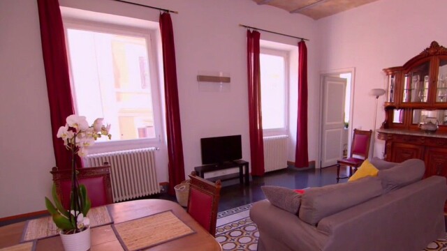 House Hunters International