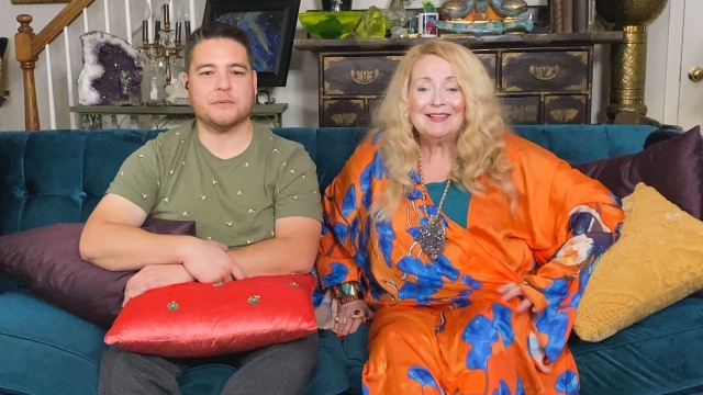 Watch 90 Day Fiancé: The Other Way Pillow Talk: Tales From the Crypto ...