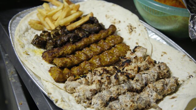 Bizarre Foods: Delicious Destinations