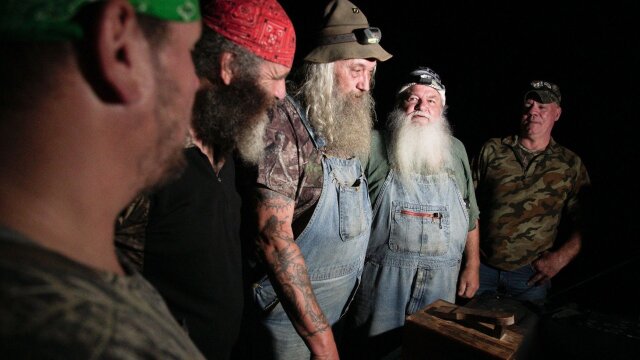 Watch Mountain Monsters A Monster Turf War S8 E7 | TV Shows | DIRECTV