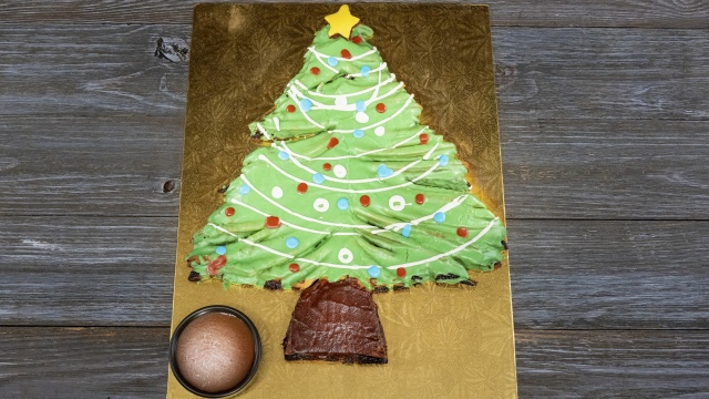 Watch Holiday Baking Championship Reasons for the Season S10 E7 | TV