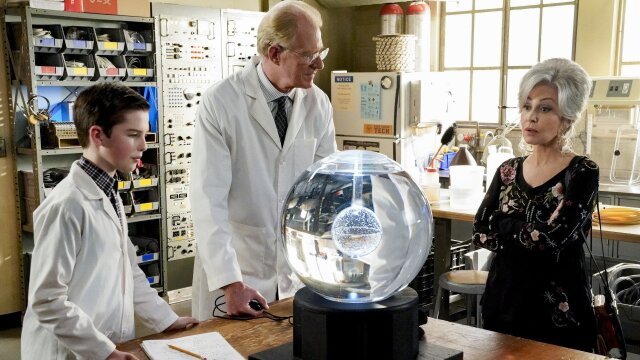 Watch Young Sheldon A Box of Treasure and the Meemaw of Science S4 E12 ...