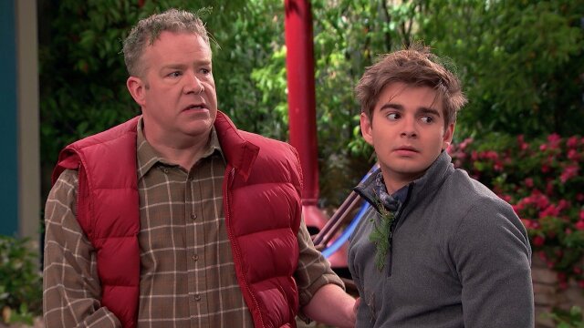 Watch The Thundermans Nowhere To Slide S4 E21 Tv Shows Directv 3132