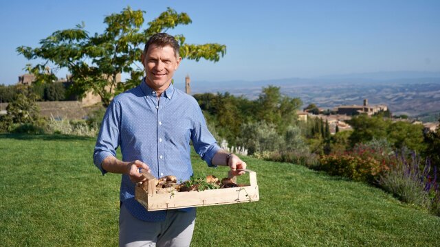 Bobby and Giada in Italy