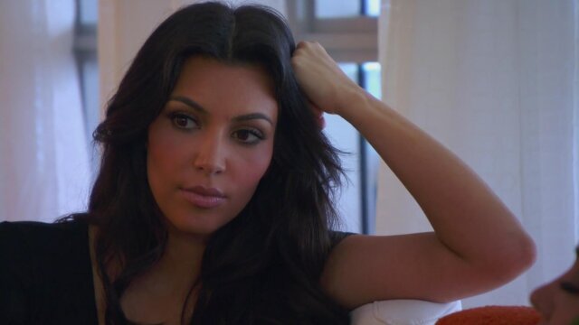 Kourtney & Khloé Take Miami