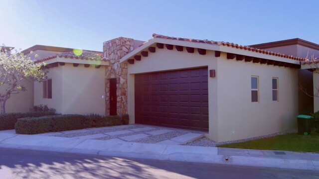 House Hunters International