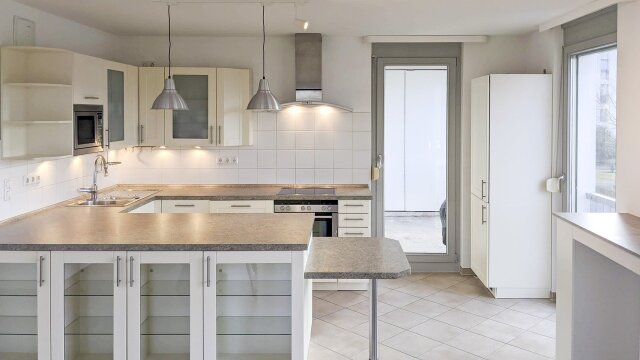 House Hunters International