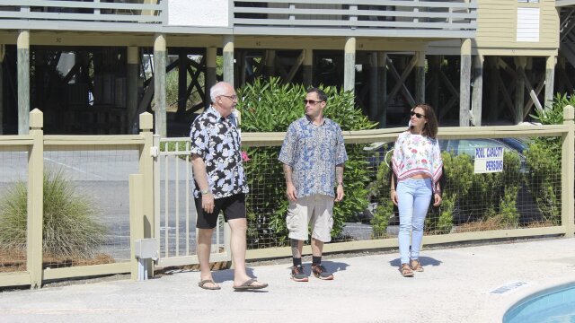 Beachfront Bargain Hunt