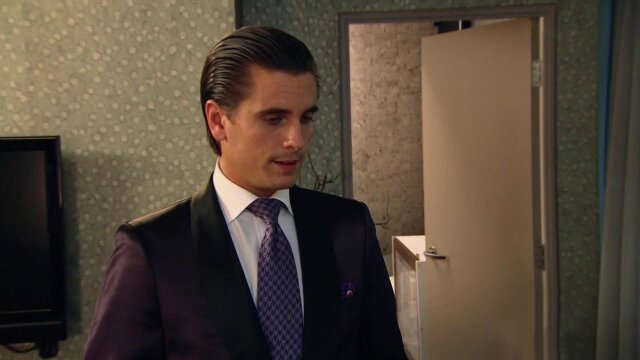 Kourtney & Kim Take New York