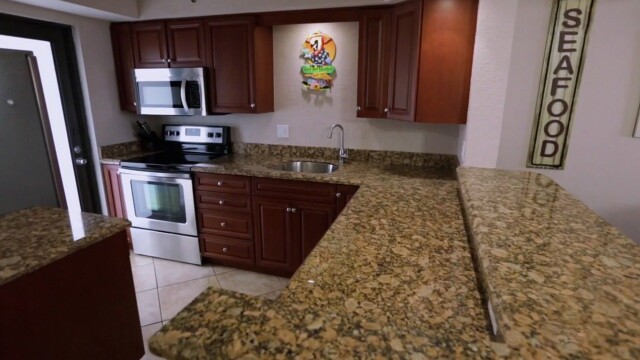 Beachfront Bargain Hunt