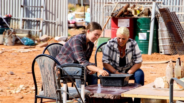 Outback Opal Hunters