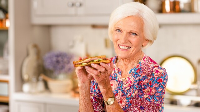 Mary Berry Cook & Share