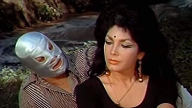 El Santo y la Tigresa