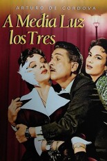 A media luz los tres