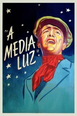 A media luz