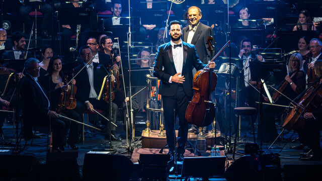 Hauser -- Classic Gala Concert Live at the Royal Albert Hall