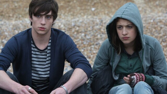 Angus thongs and perfect snogging full movie sale