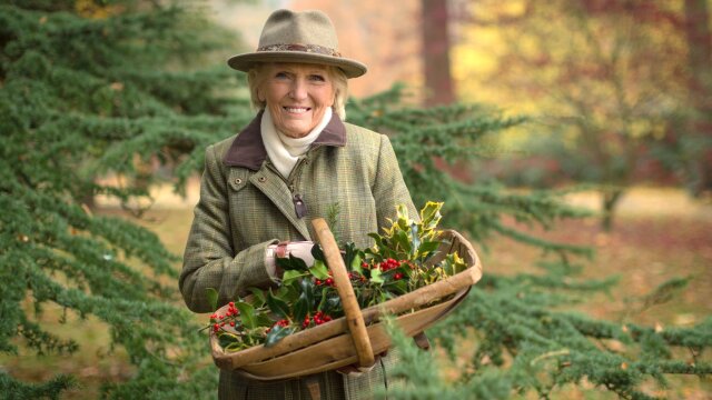 Mary Berry's Country House at Christmas