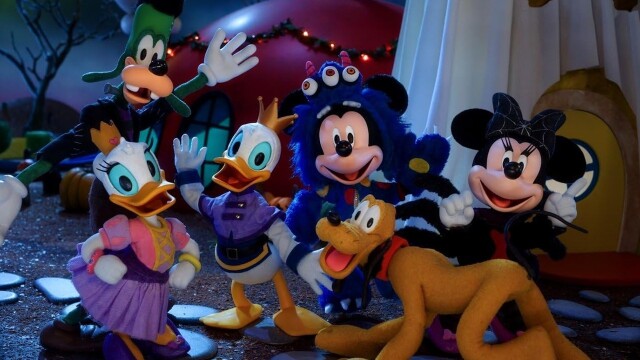 Mickey and Minnie's Holiday Songs