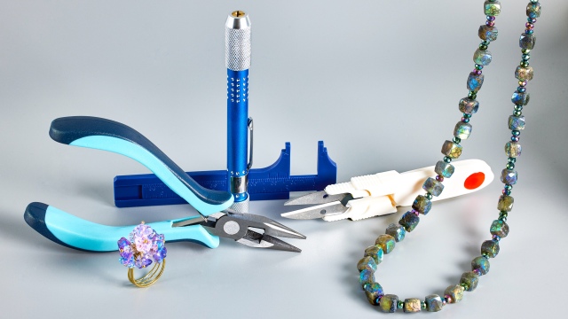 Jewel School - Jewelry Making