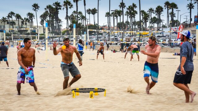 Spikeball