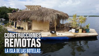 Construcciones remotas: la isla de las botellas