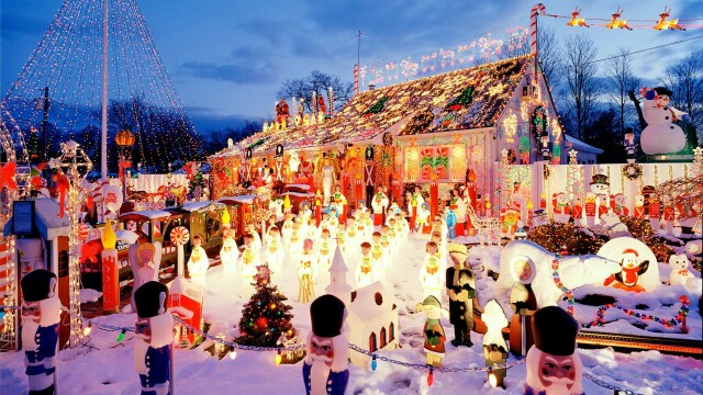 Invasion of the Christmas Lights 2