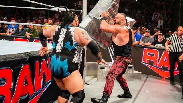 E40 WWE Monday Night RAW